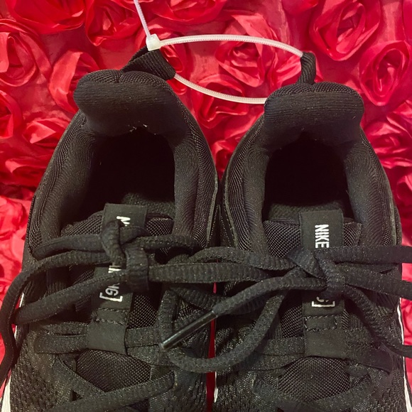 Nike Legend Essential Women's - Picture 5 of 10